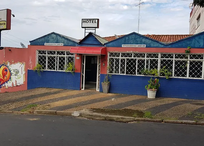 Hotel E Pousada Freitas